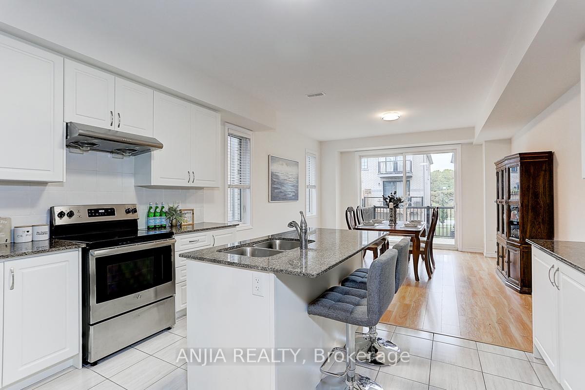 Photo 14 of 20 Robert Joffre Leet Avenue, Markham, Cornell — HOMEH