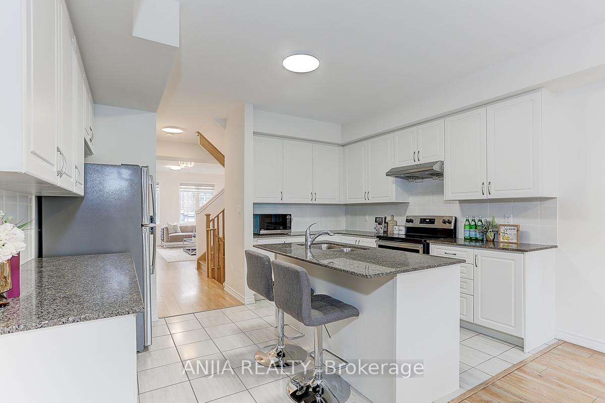 Photo 18 of 20 Robert Joffre Leet Avenue, Markham, Cornell — HOMEH