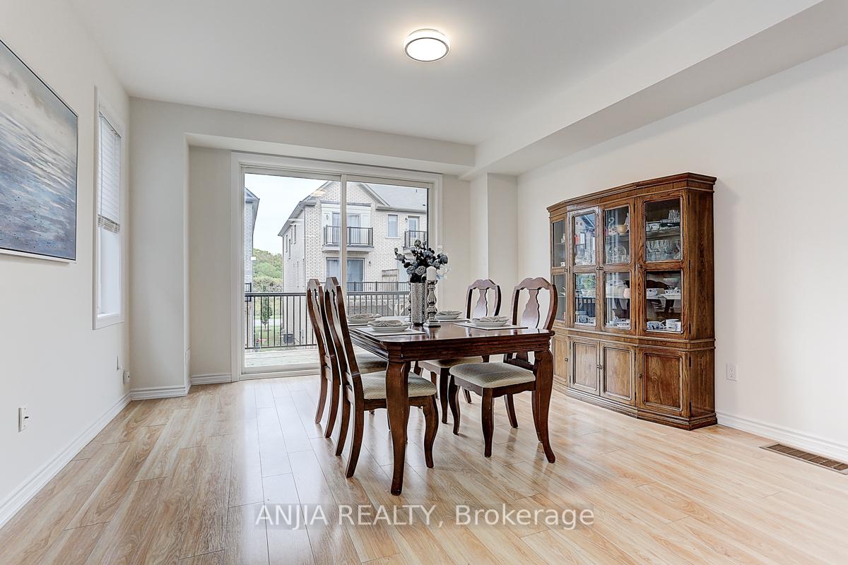 Photo 19 of 20 Robert Joffre Leet Avenue, Markham, Cornell — HOMEH