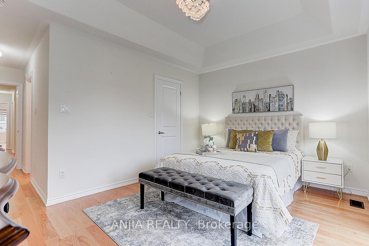 Photo 23 of 20 Robert Joffre Leet Avenue, Markham, Cornell — HOMEH