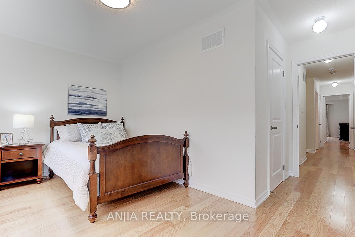 Photo 30 of 20 Robert Joffre Leet Avenue, Markham, Cornell — HOMEH