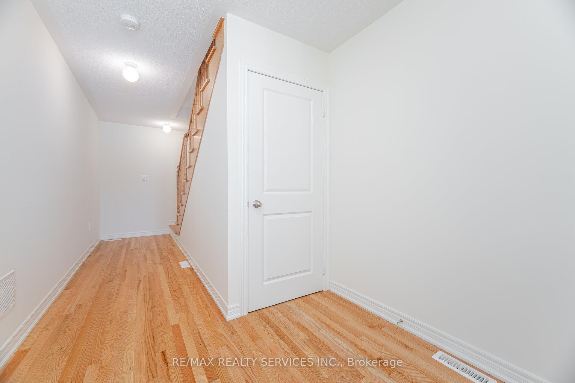 Photo 7 of 5 Nimmo Lane, Ajax, South East — HOMEH
