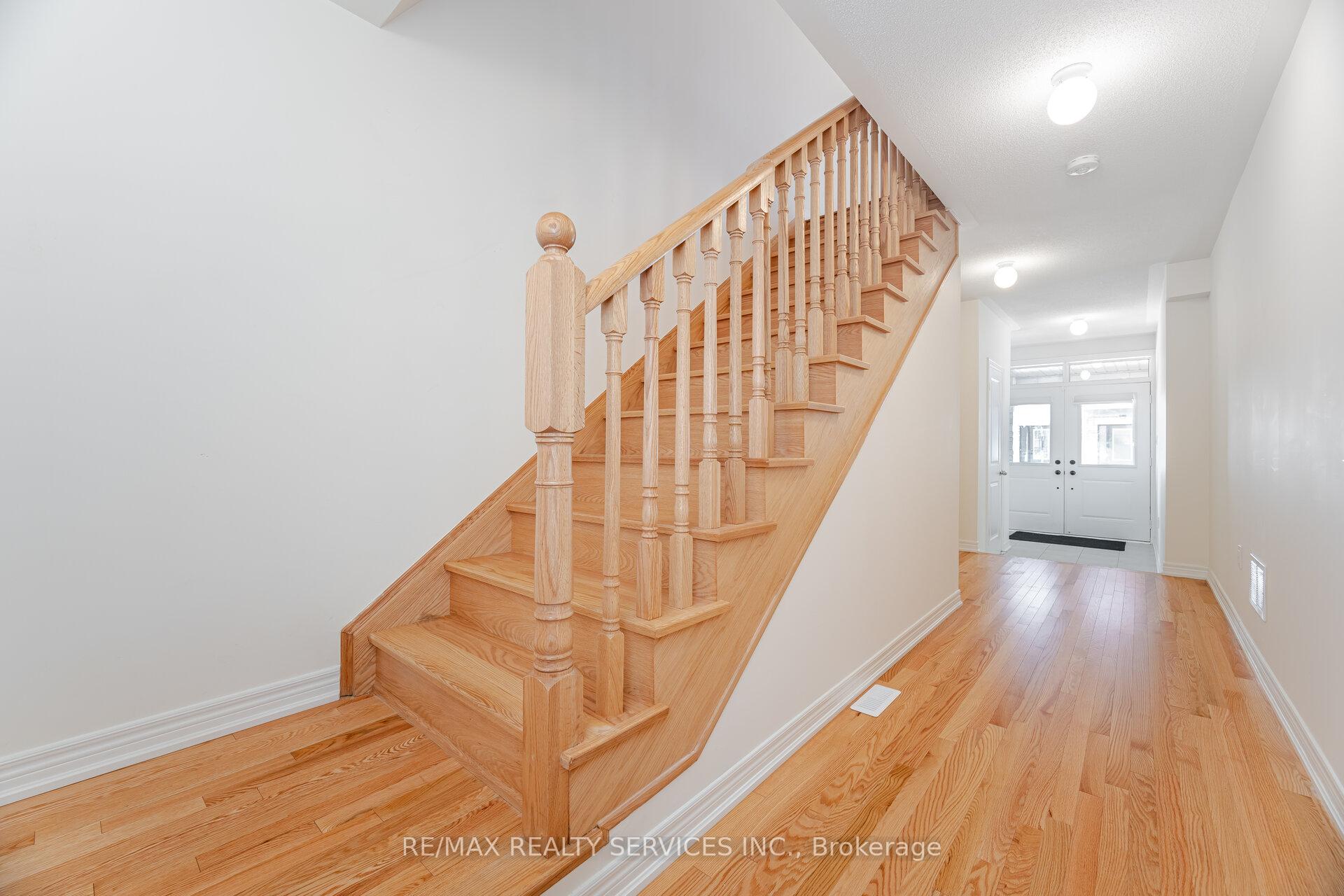 Photo 9 of 5 Nimmo Lane, Ajax, South East — HOMEH