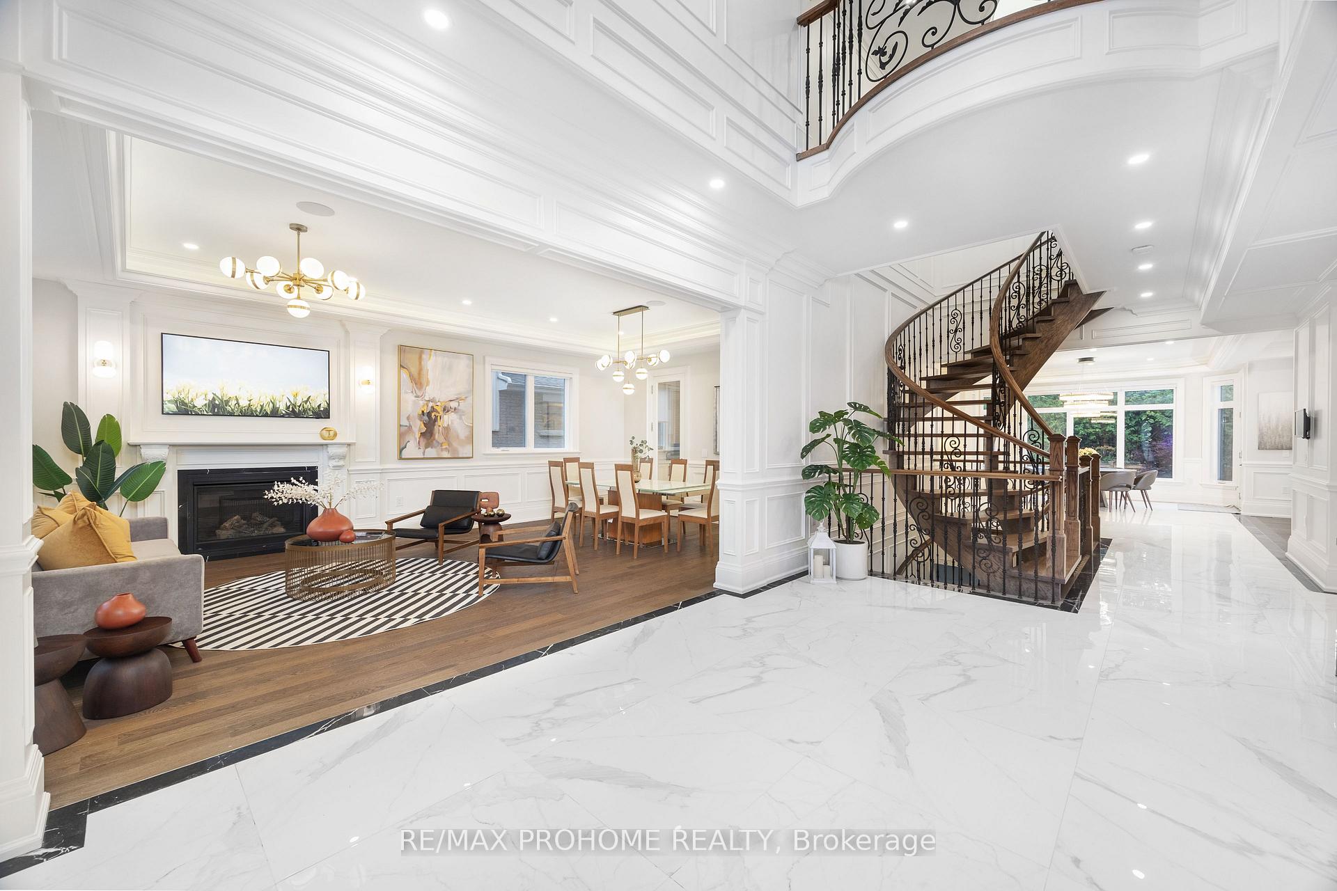 Photo 6 of 16 Emily Carr Street, Markham, Unionville — HOMEH