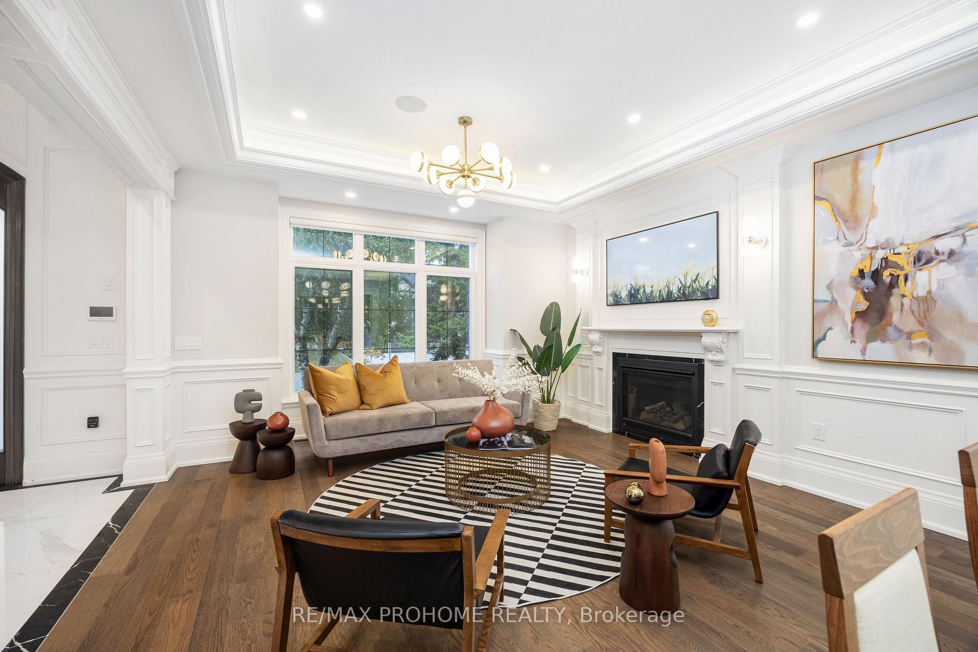 Photo 8 of 16 Emily Carr Street, Markham, Unionville — HOMEH