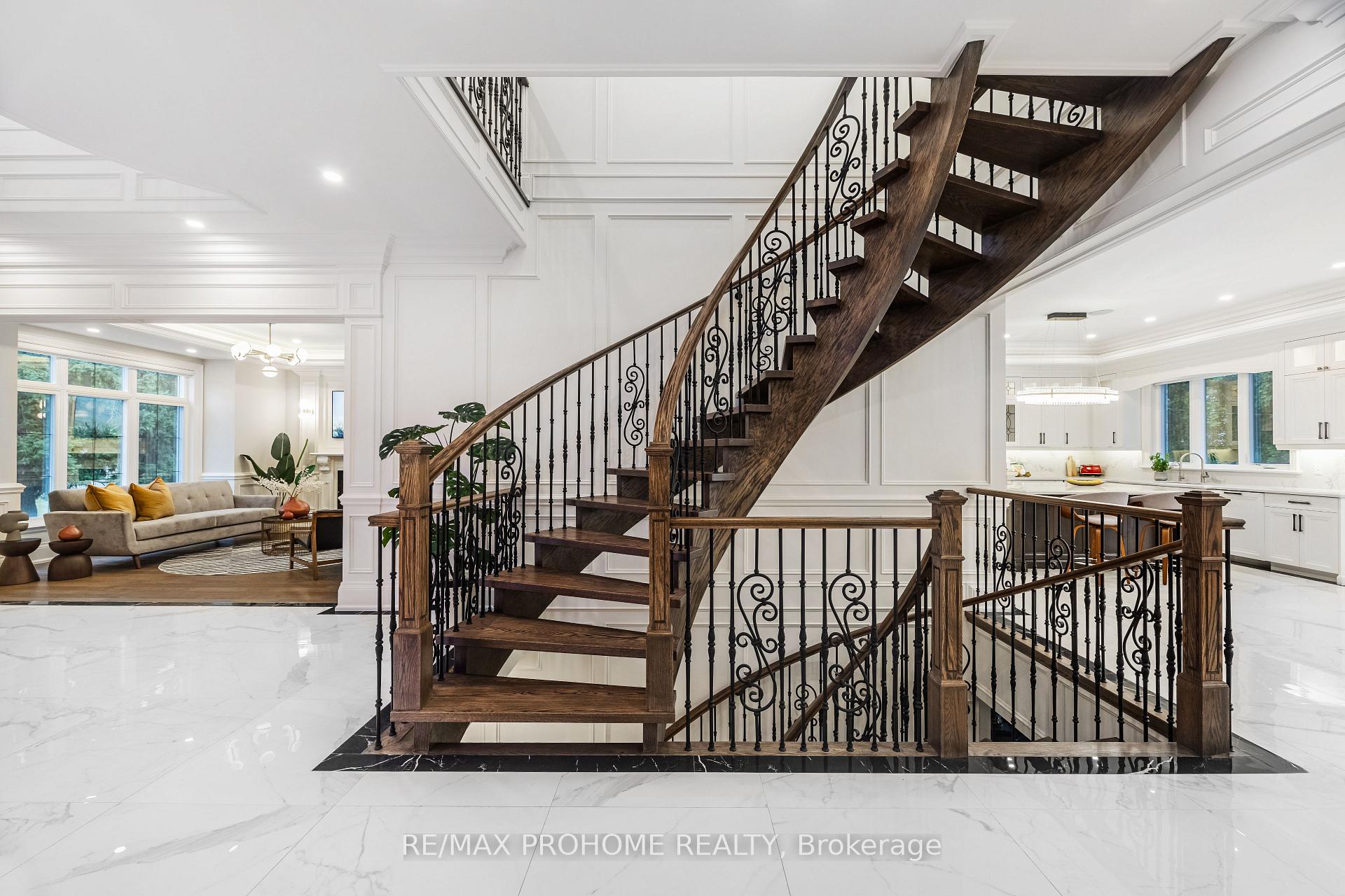 Photo 10 of 16 Emily Carr Street, Markham, Unionville — HOMEH