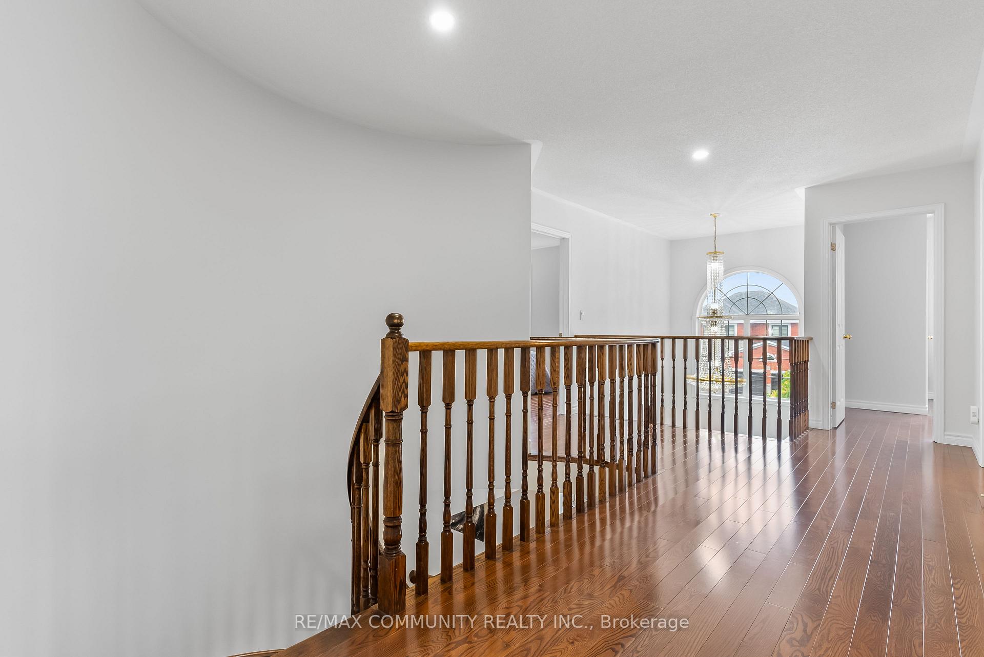 Photo 14 of 27 Mac Carl Crescent, Whitby, Rolling Acres — HOMEH