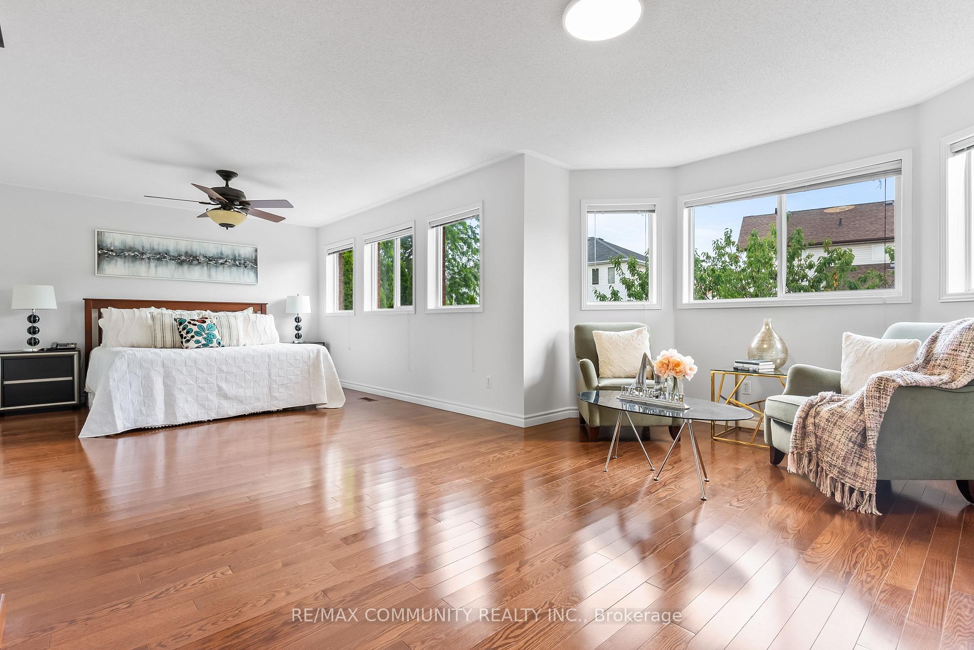 Photo 15 of 27 Mac Carl Crescent, Whitby, Rolling Acres — HOMEH