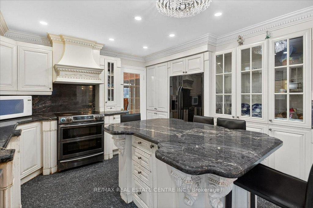 Photo 13 of 40 Colton Crescent N, Vaughan, Islington Woods — HOMEH