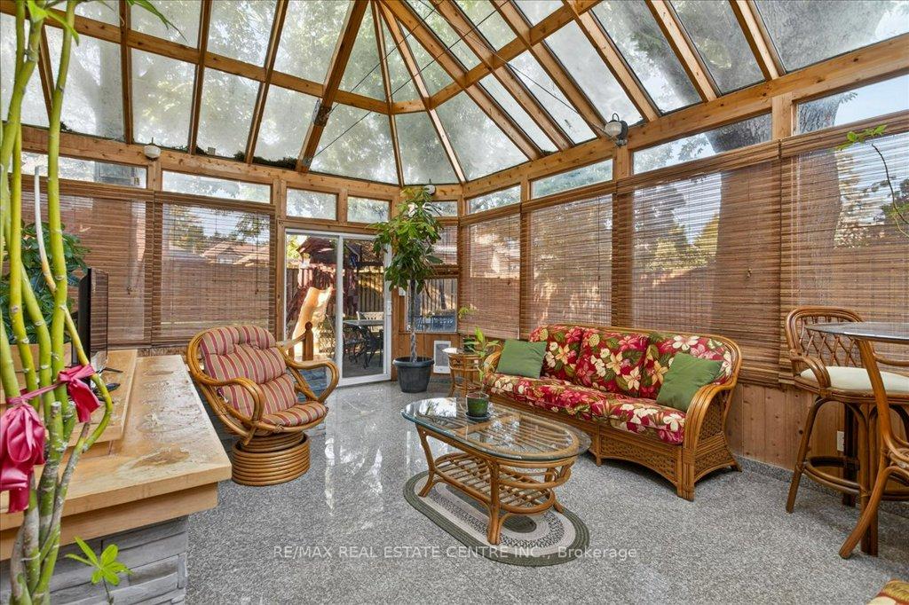 Photo 18 of 40 Colton Crescent N, Vaughan, Islington Woods — HOMEH