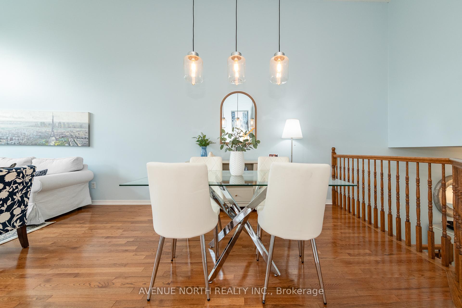 Photo 3 of 225 Gladeview Private, Ottawa, Upper Hunt Club — HOMEH