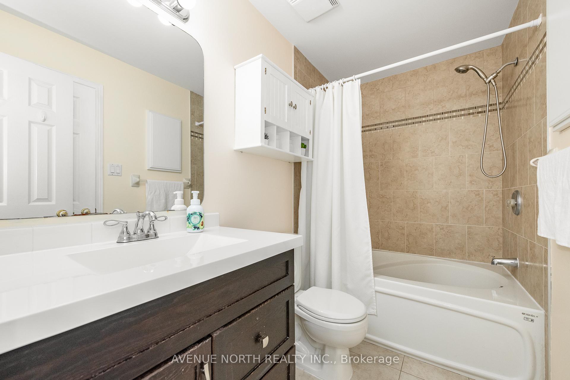 Photo 13 of 225 Gladeview Private, Ottawa, Upper Hunt Club — HOMEH