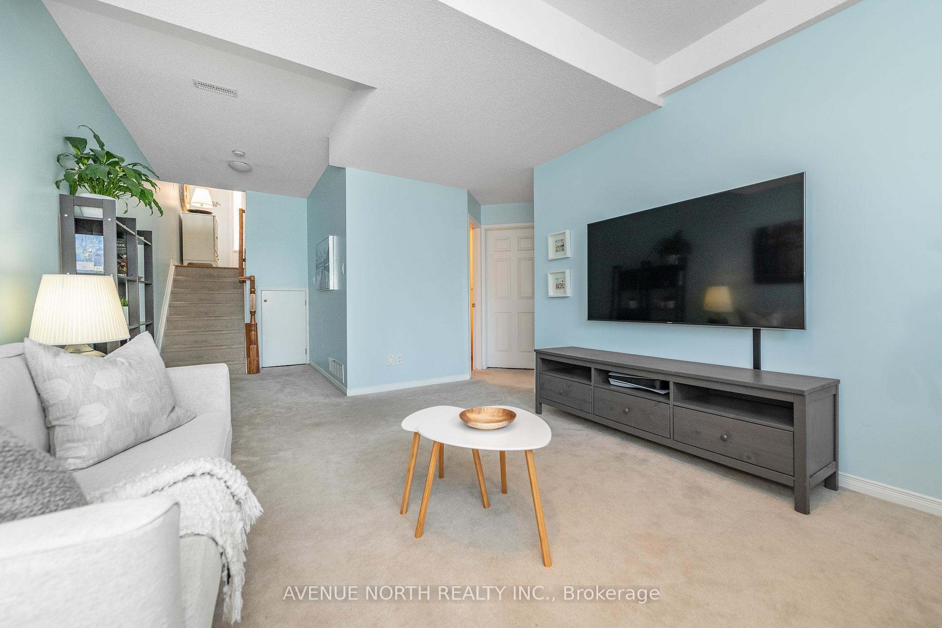 Photo 15 of 225 Gladeview Private, Ottawa, Upper Hunt Club — HOMEH