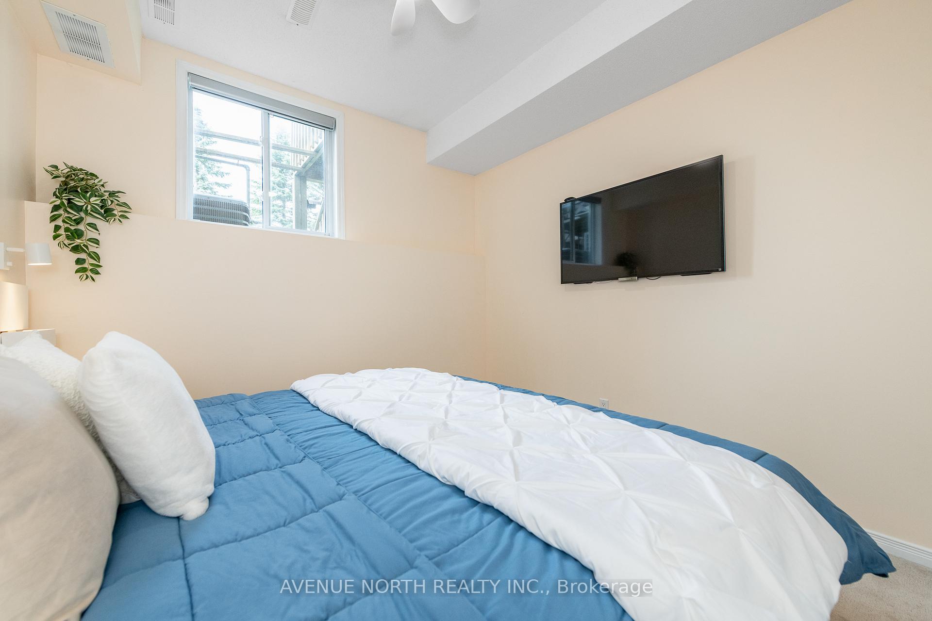 Photo 17 of 225 Gladeview Private, Ottawa, Upper Hunt Club — HOMEH