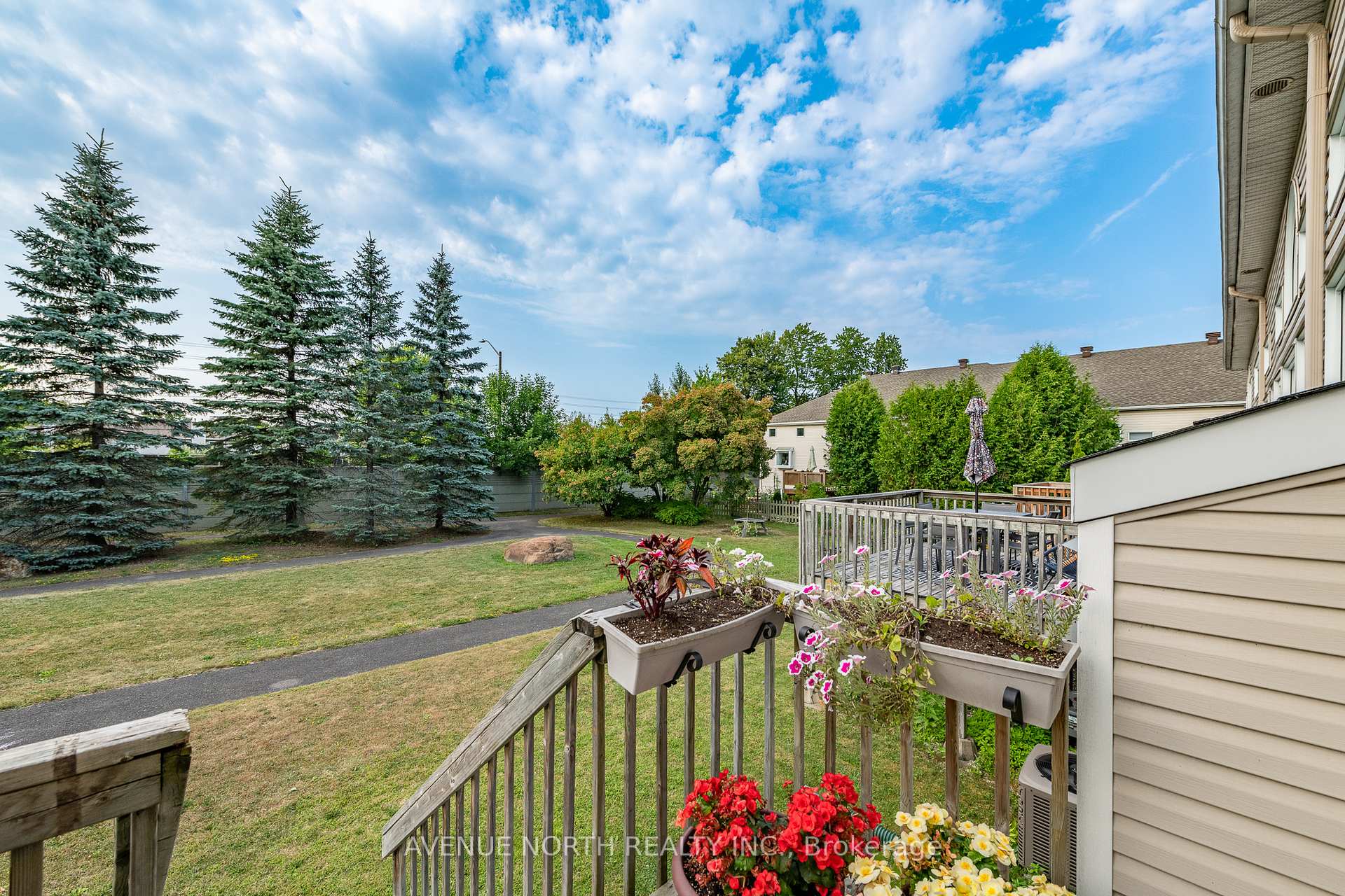 Photo 24 of 225 Gladeview Private, Ottawa, Upper Hunt Club — HOMEH