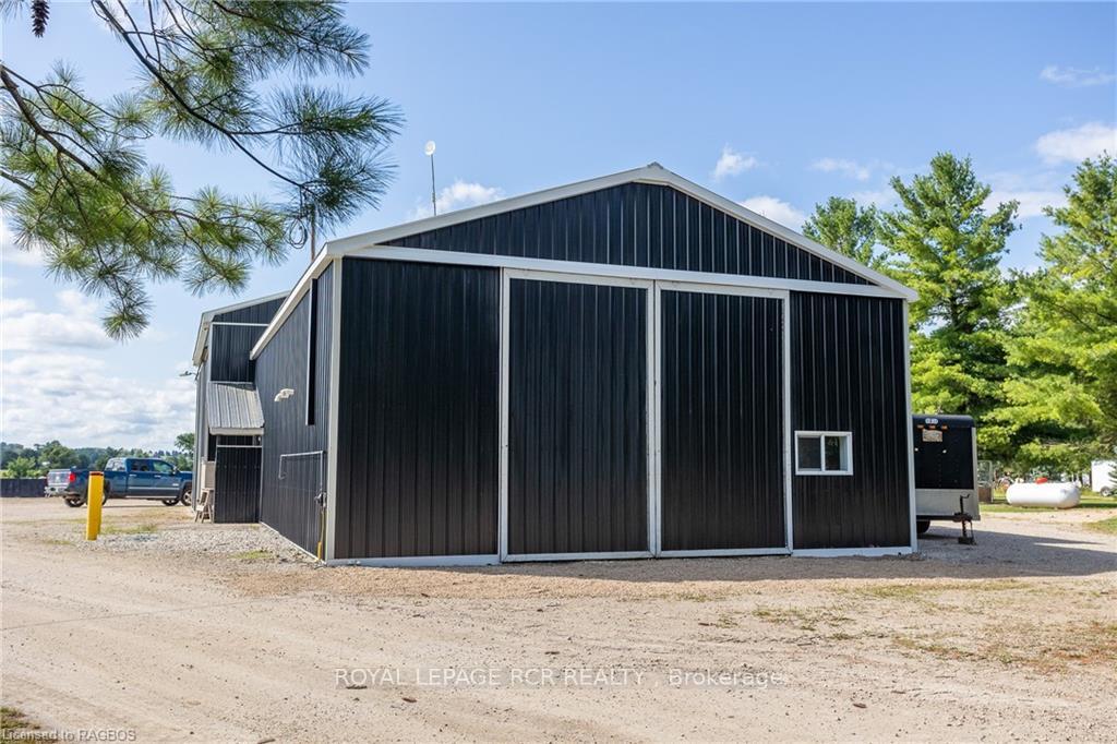 Photo 24 of 382966 Sideroad 18, West Grey — HOMEH