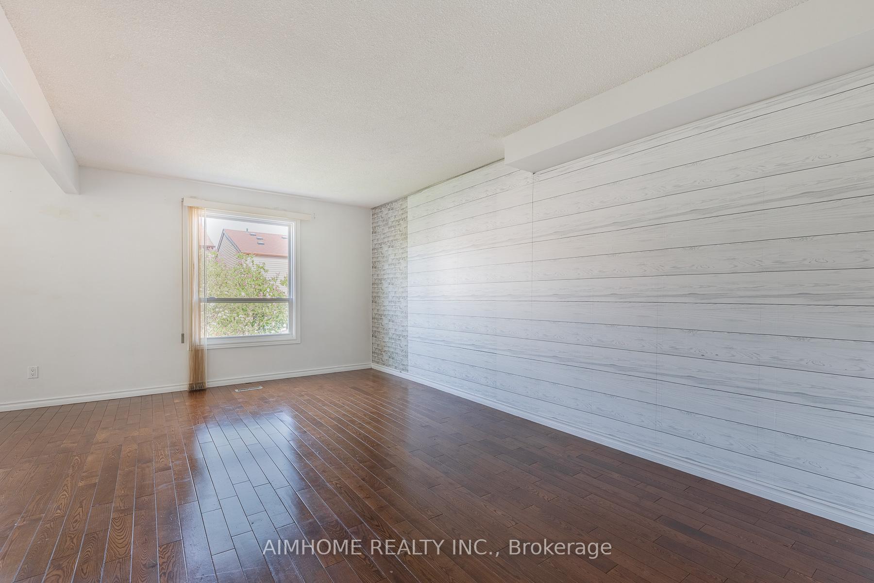 Photo 7 of 92 Bay Hill Drive, Vaughan, Glen Shields — HOMEH