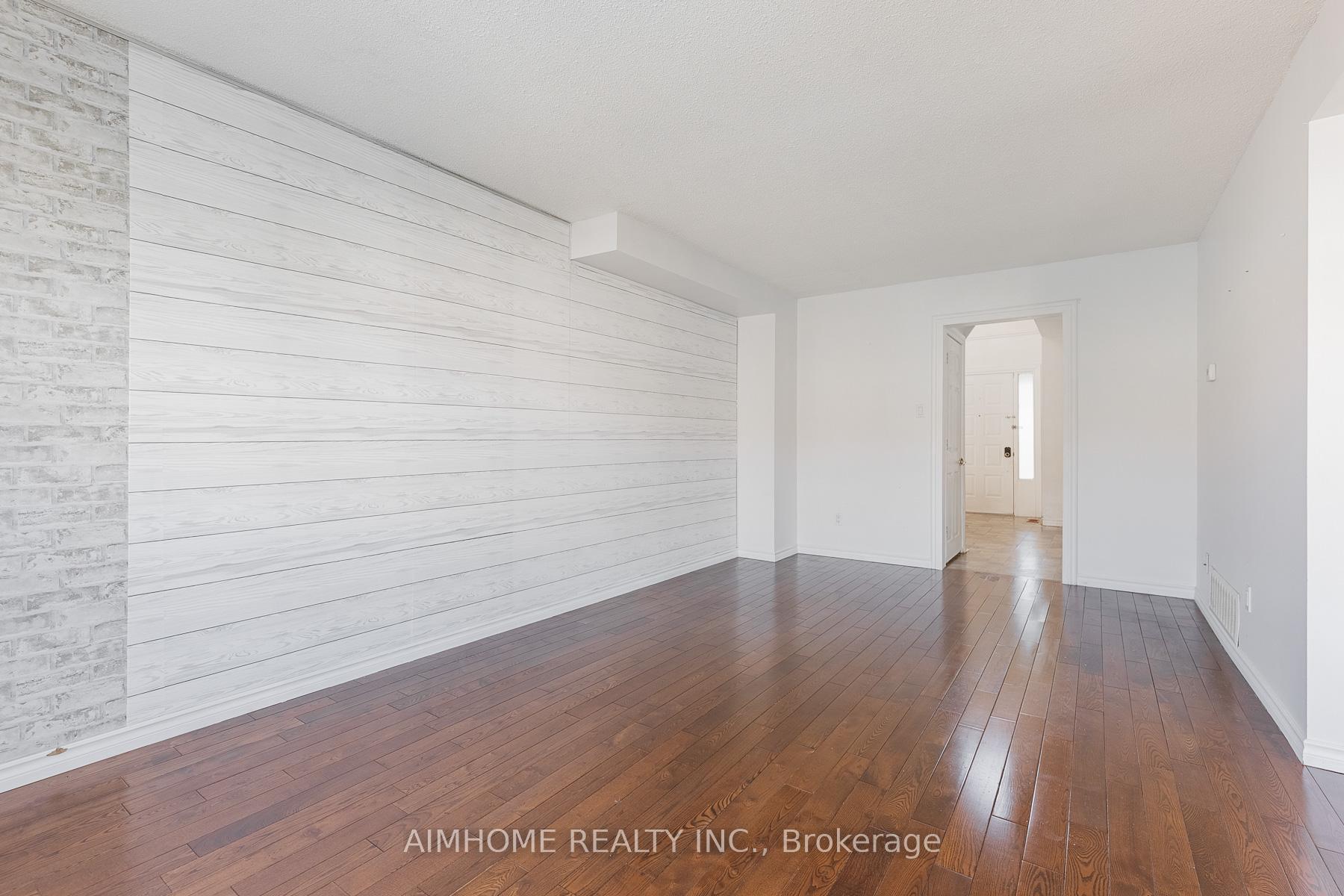 Photo 9 of 92 Bay Hill Drive, Vaughan, Glen Shields — HOMEH