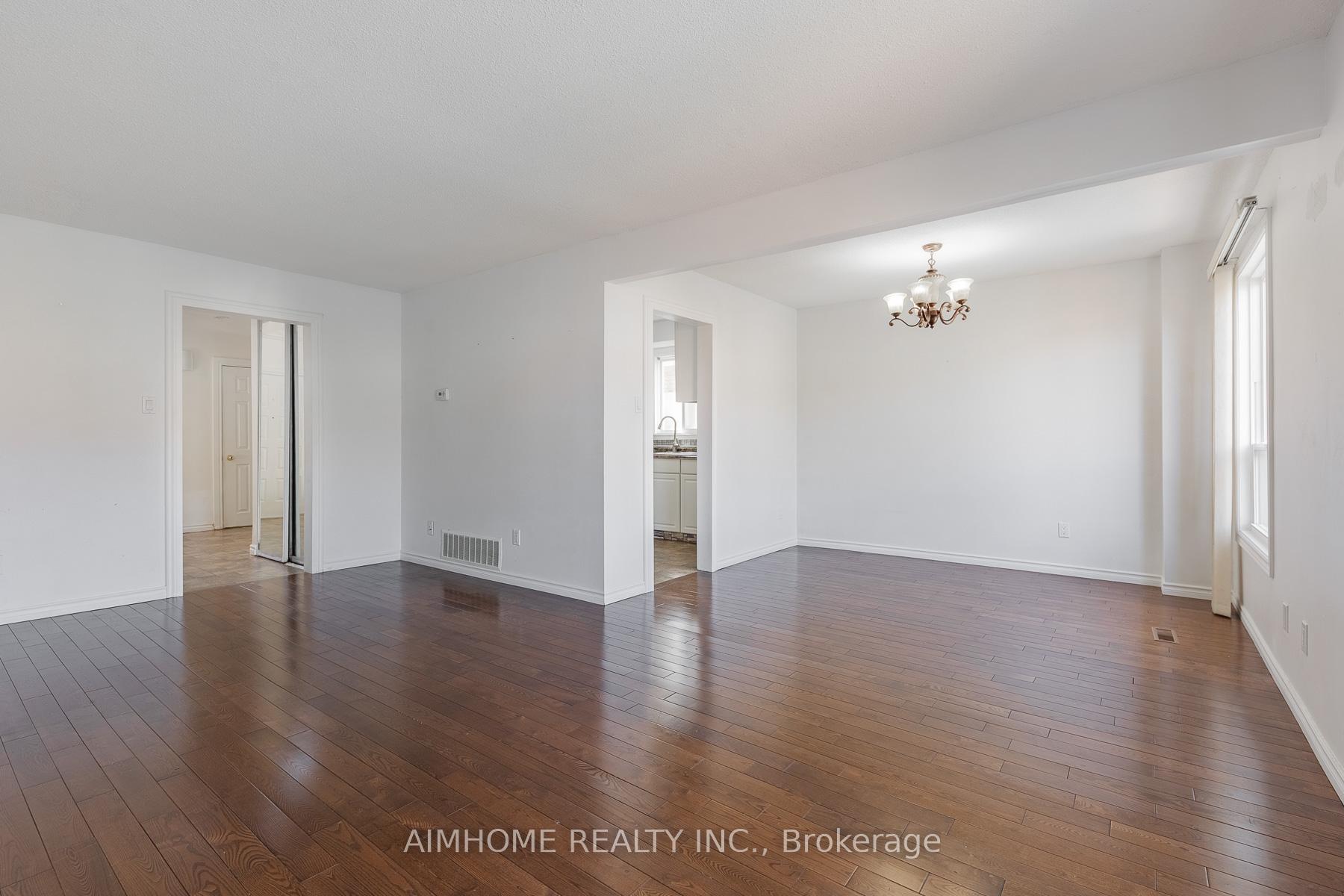 Photo 10 of 92 Bay Hill Drive, Vaughan, Glen Shields — HOMEH