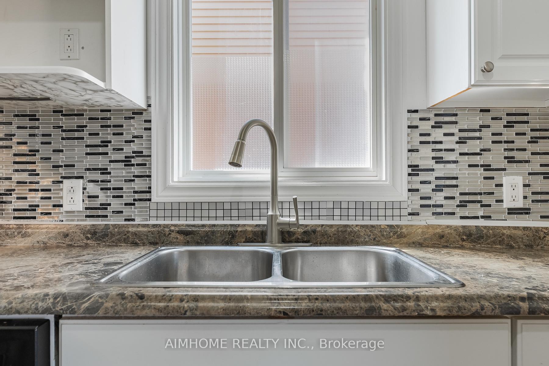Photo 16 of 92 Bay Hill Drive, Vaughan, Glen Shields — HOMEH