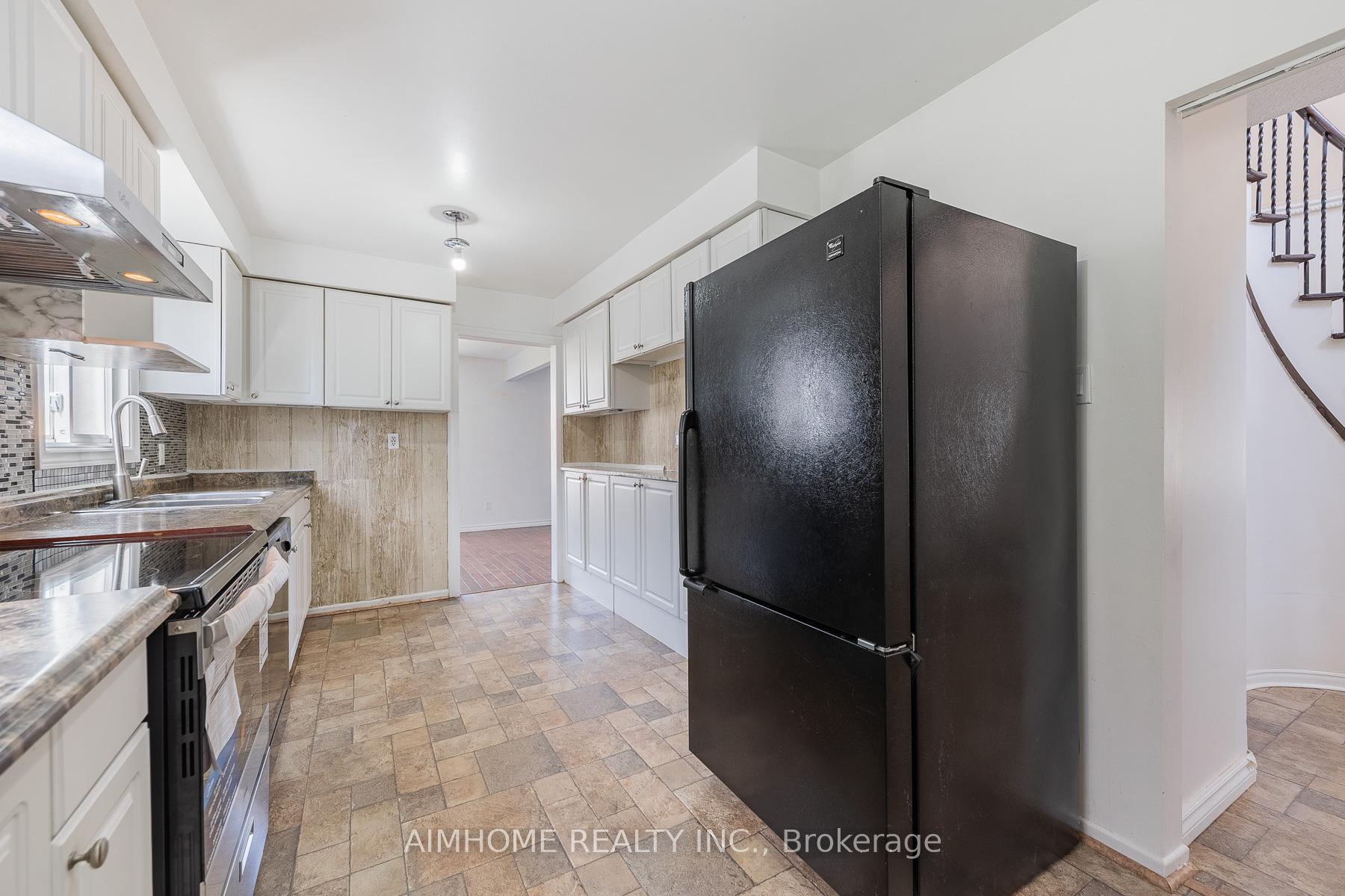 Photo 18 of 92 Bay Hill Drive, Vaughan, Glen Shields — HOMEH