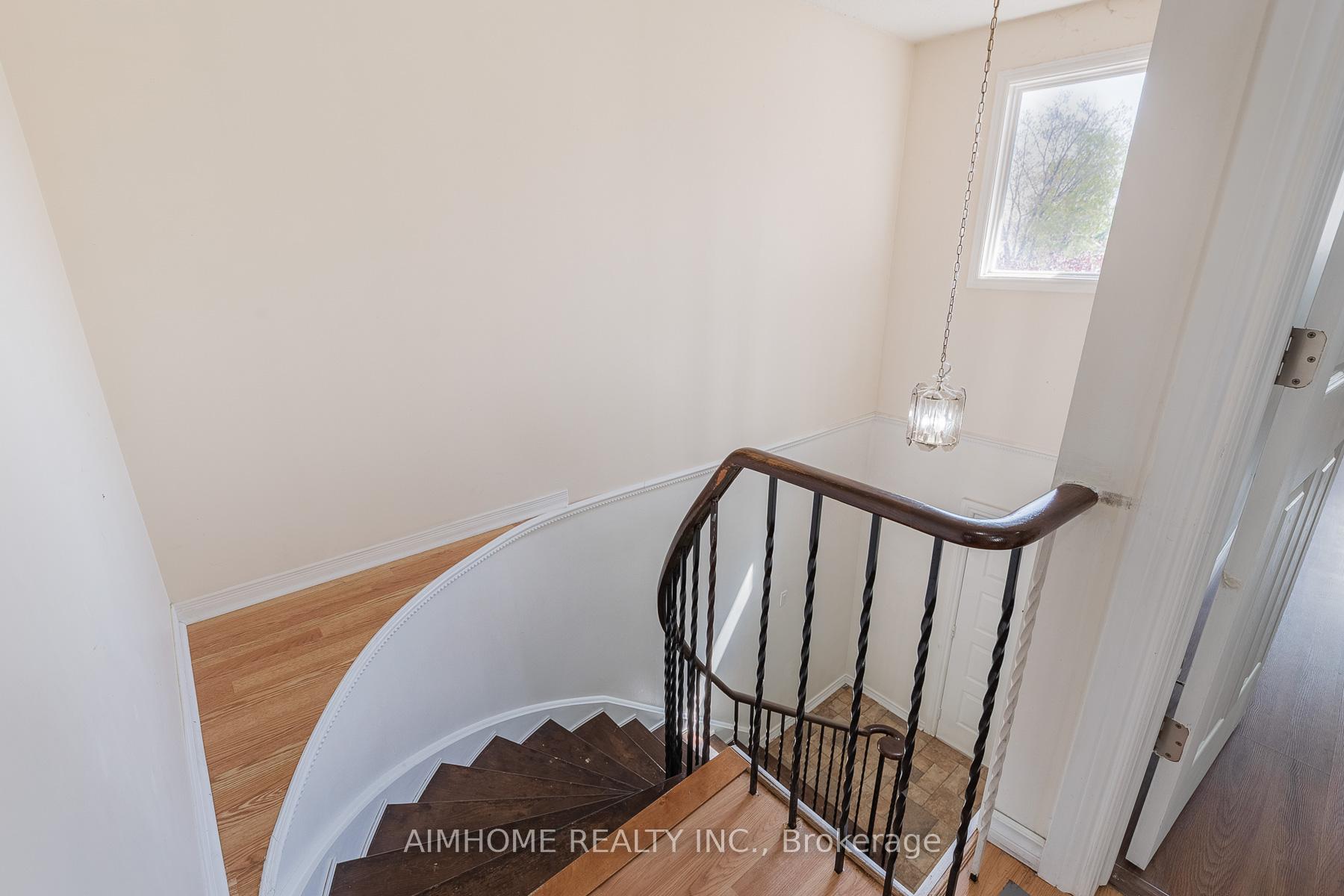 Photo 22 of 92 Bay Hill Drive, Vaughan, Glen Shields — HOMEH