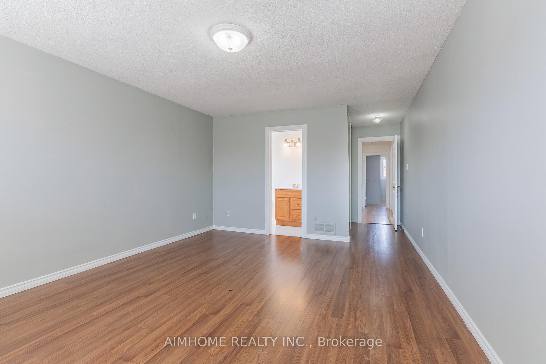 Photo 25 of 92 Bay Hill Drive, Vaughan, Glen Shields — HOMEH