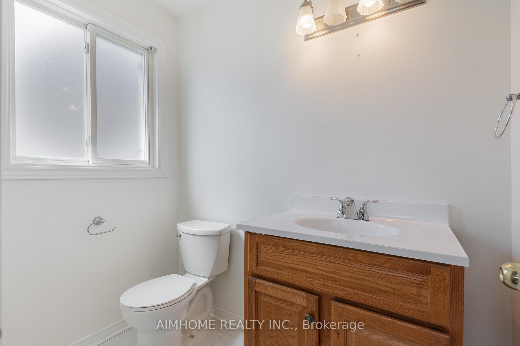 Photo 27 of 92 Bay Hill Drive, Vaughan, Glen Shields — HOMEH