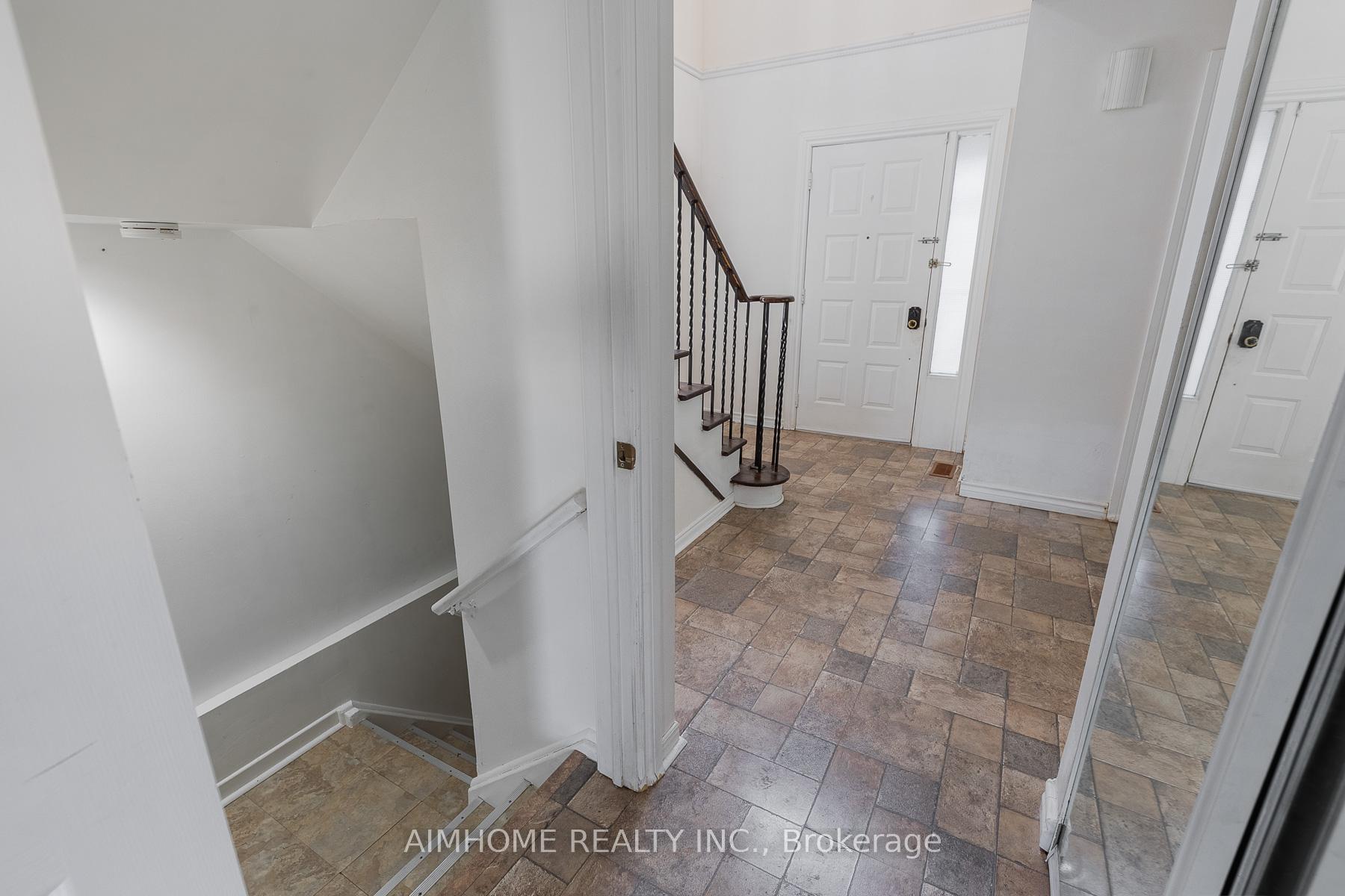 Photo 39 of 92 Bay Hill Drive, Vaughan, Glen Shields — HOMEH