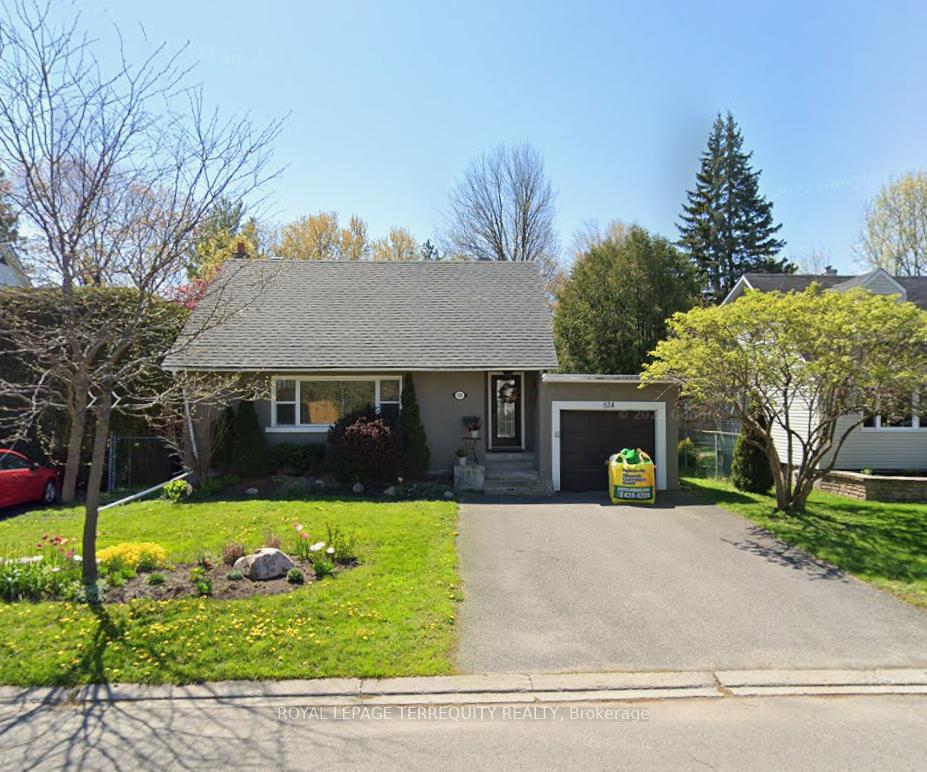 Front of 524 Neighbourhood Way
