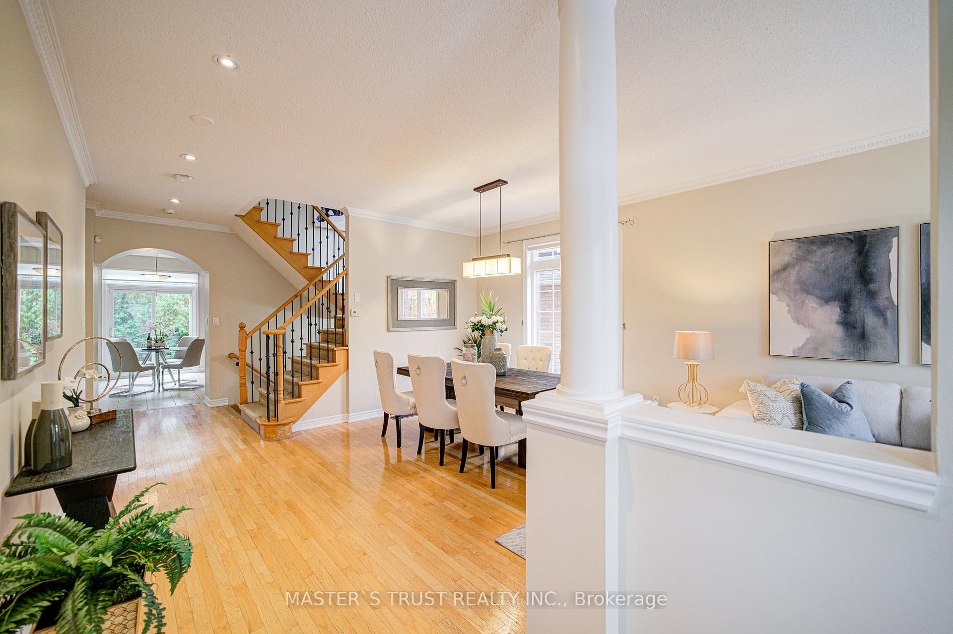 Photo 6 of 38 Jacobi Court, Vaughan, Patterson — HOMEH