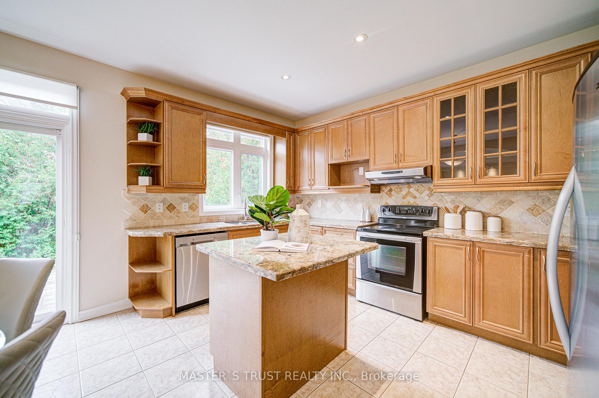 Photo 15 of 38 Jacobi Court, Vaughan, Patterson — HOMEH