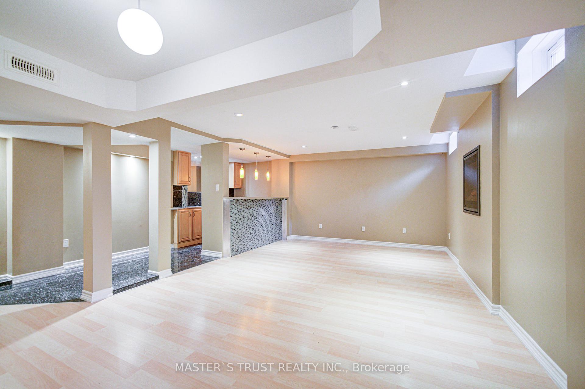 Photo 32 of 38 Jacobi Court, Vaughan, Patterson — HOMEH