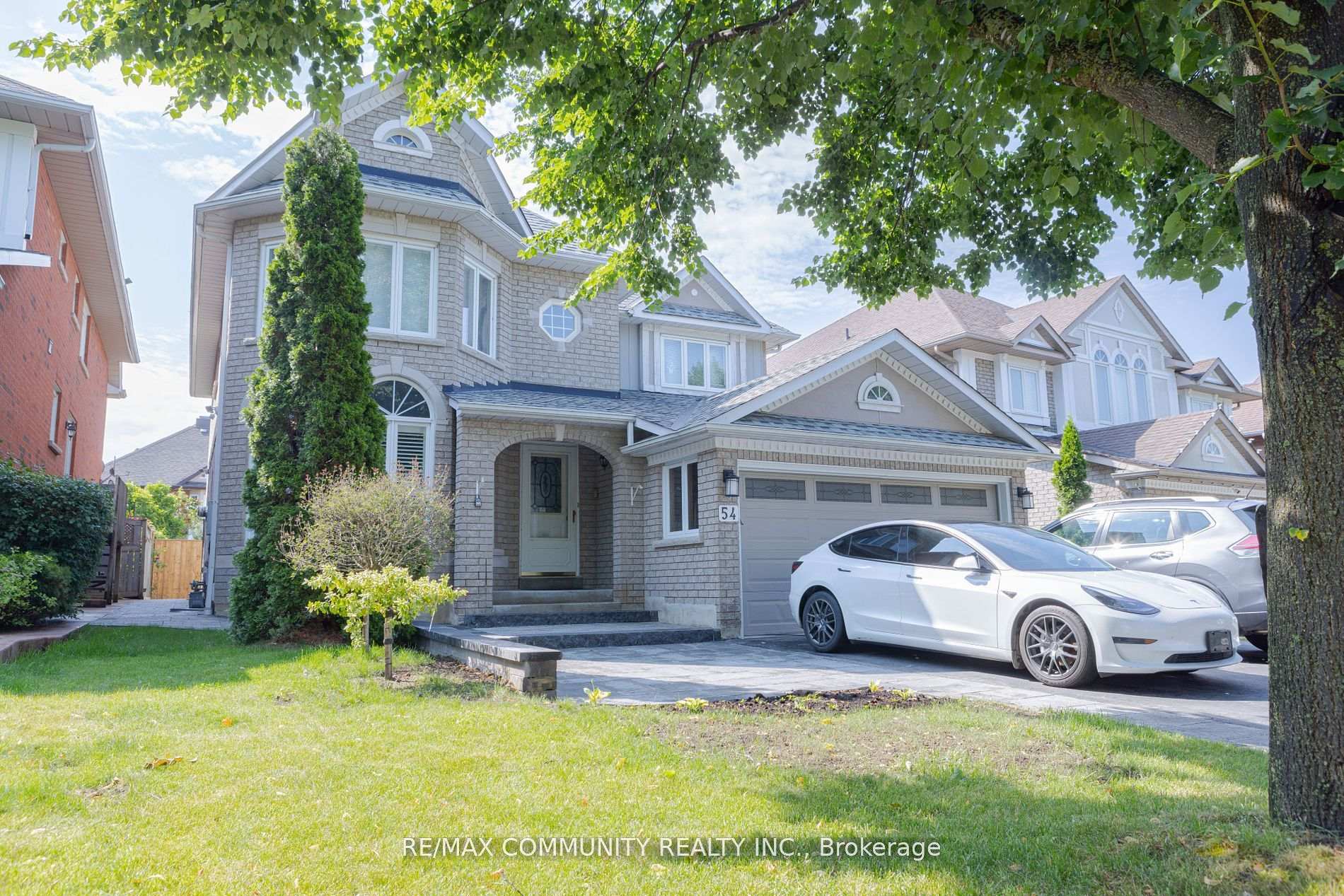 Photo 1 of 54 Mortimer Crescent E, Ajax, Central West — HOMEH