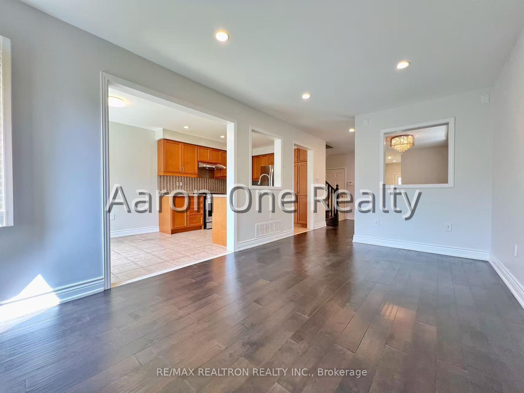 Photo 8 of 296 Lauderdale Drive, Vaughan, Patterson — HOMEH