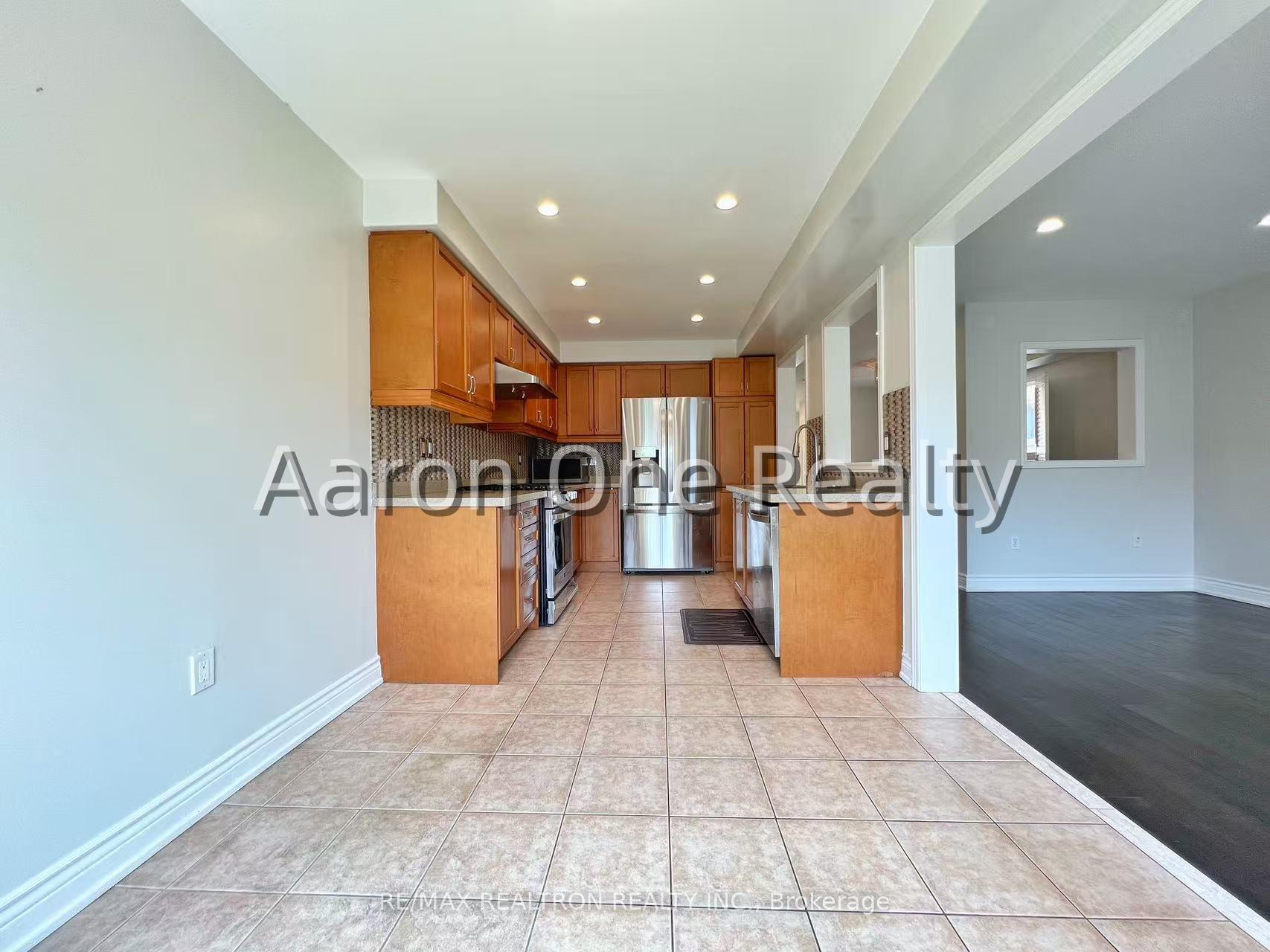 Photo 10 of 296 Lauderdale Drive, Vaughan, Patterson — HOMEH
