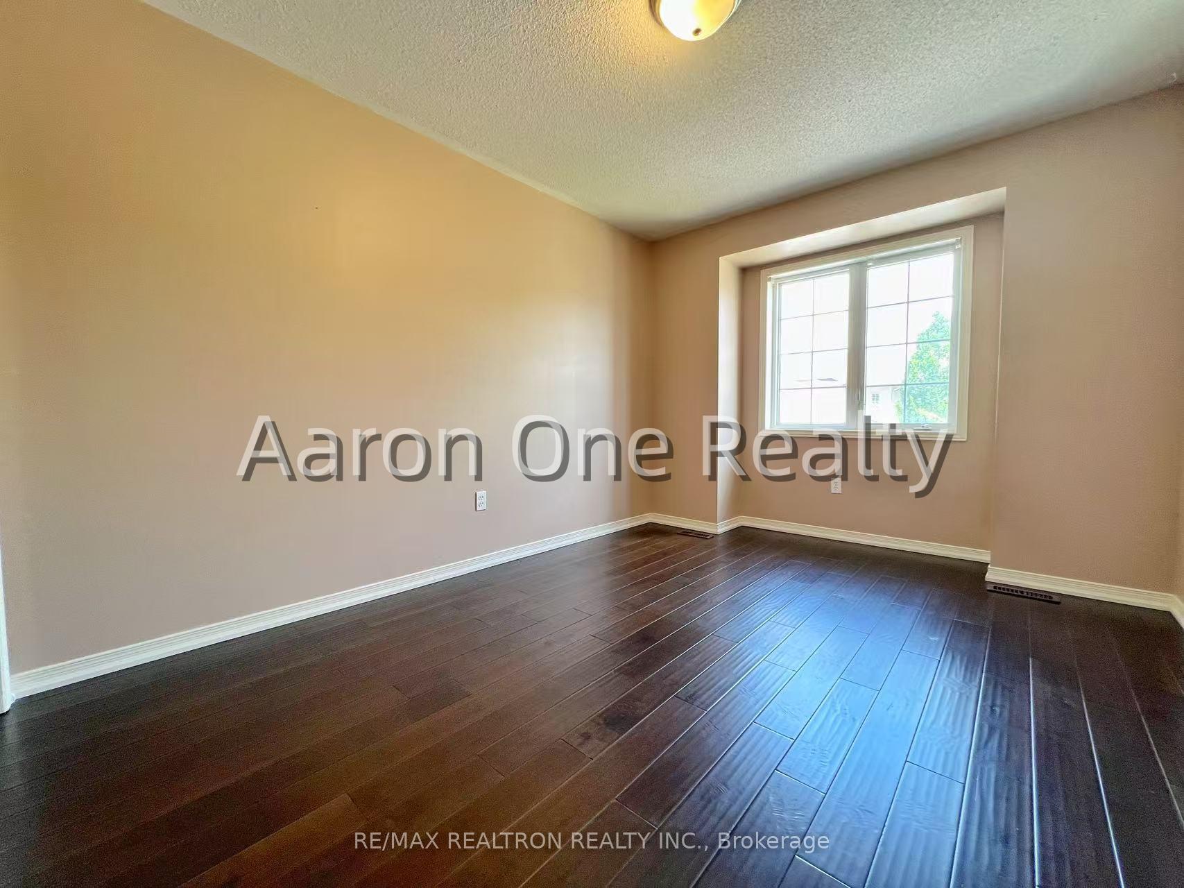 Photo 25 of 296 Lauderdale Drive, Vaughan, Patterson — HOMEH