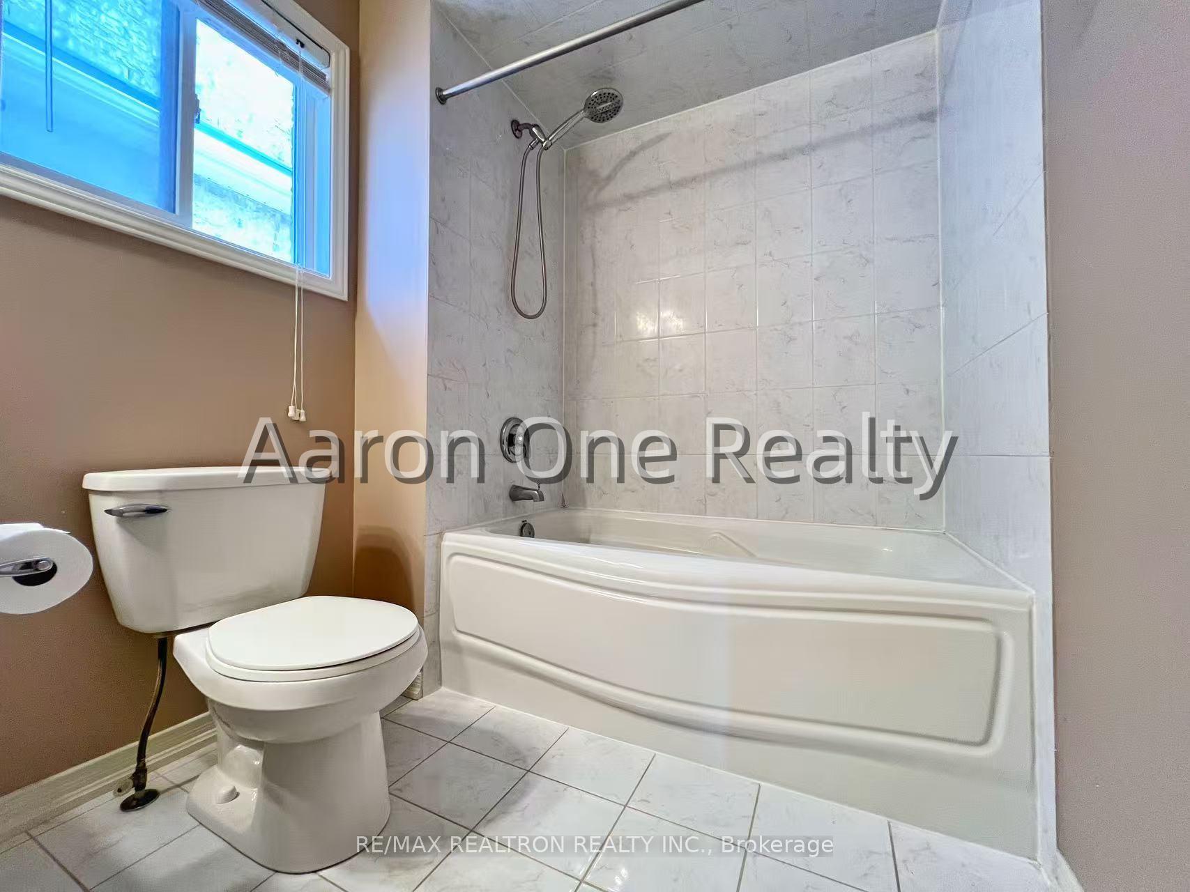 Photo 32 of 296 Lauderdale Drive, Vaughan, Patterson — HOMEH