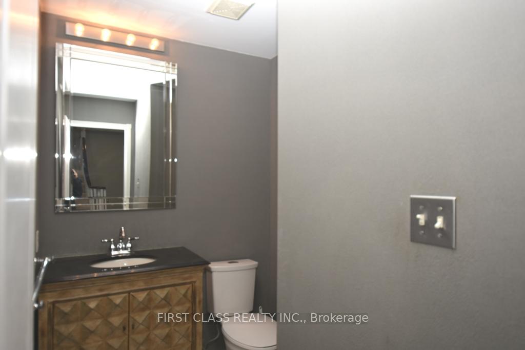 Photo 12 of Unit Main, 19 Dopp Crescent, Whitby, Brooklin — HOMEH
