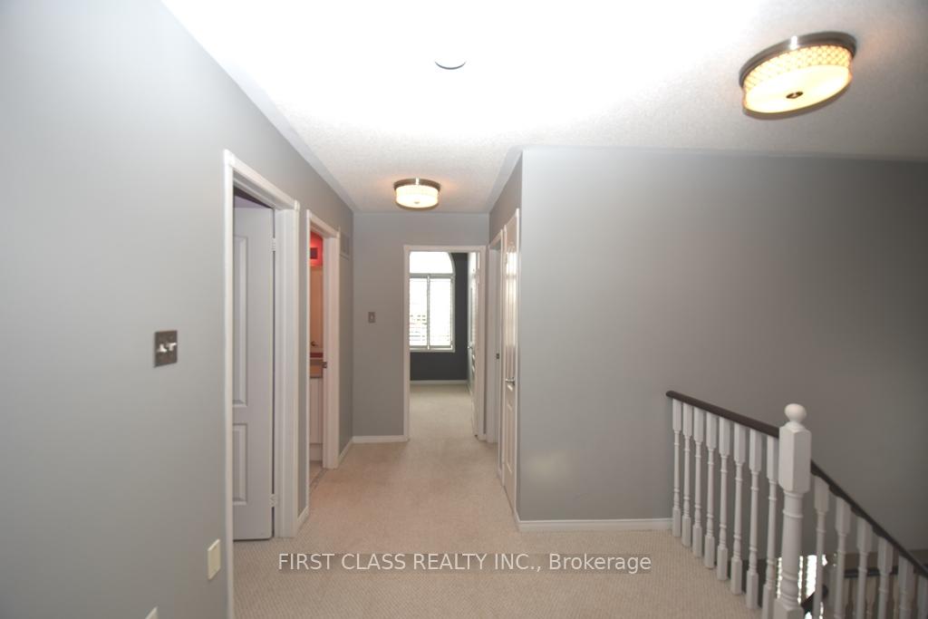 Photo 19 of Unit Main, 19 Dopp Crescent, Whitby, Brooklin — HOMEH