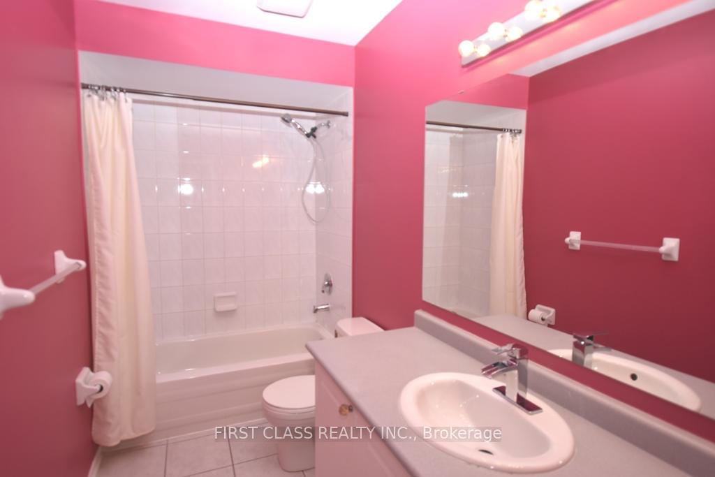Photo 20 of Unit Main, 19 Dopp Crescent, Whitby, Brooklin — HOMEH