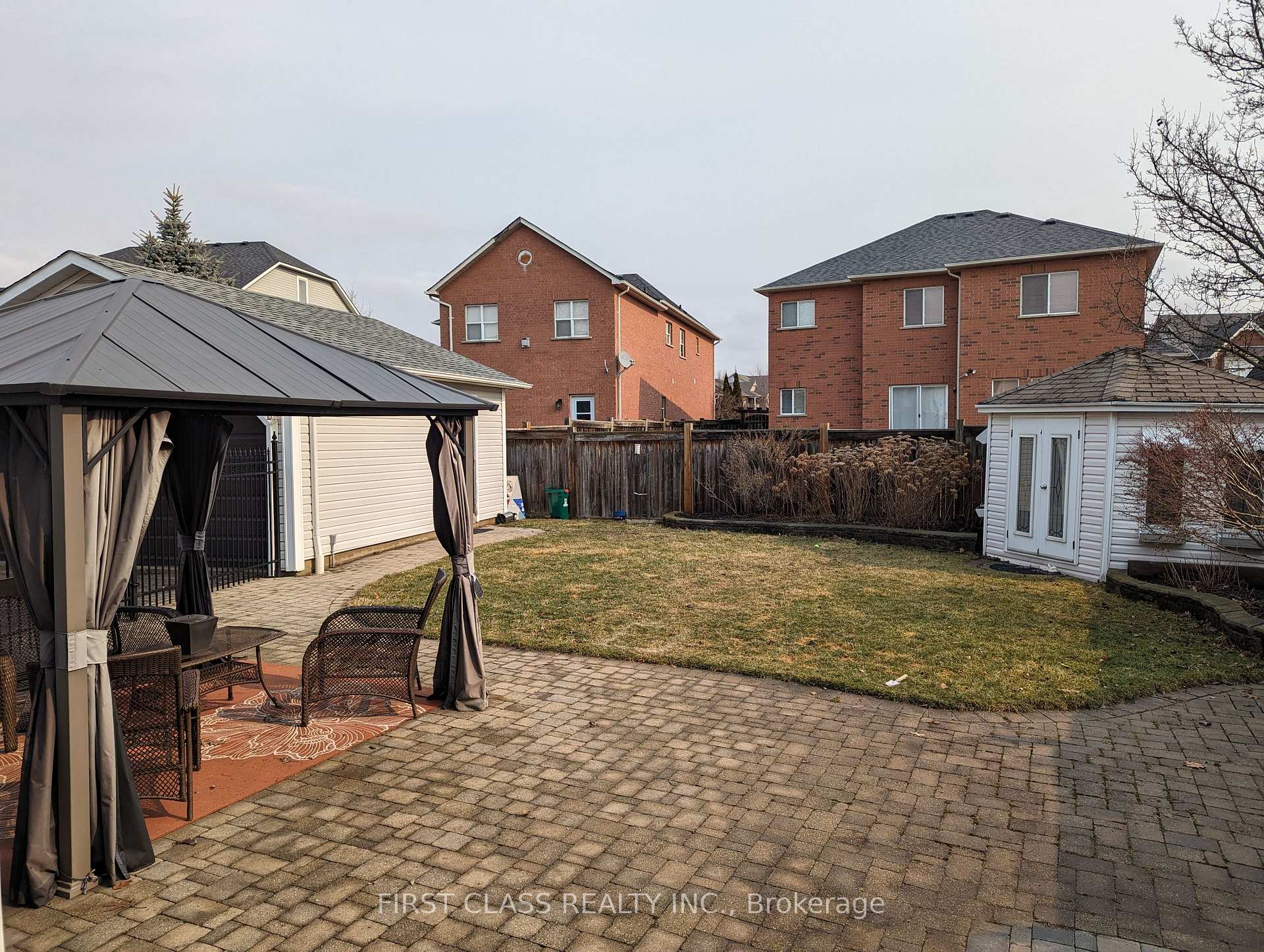 Photo 32 of Unit Main, 19 Dopp Crescent, Whitby, Brooklin — HOMEH