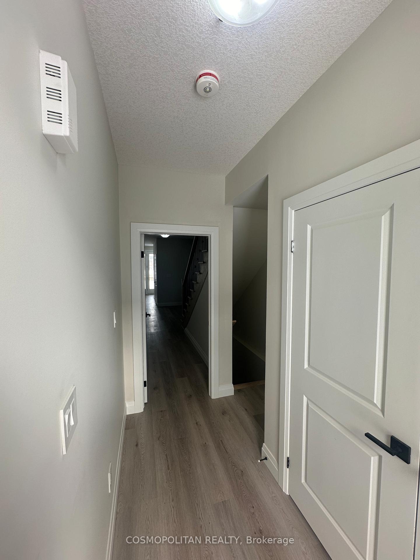 Photo 2 of 64 Keystone Trail, Welland, Lincoln/Crowland — HOMEH