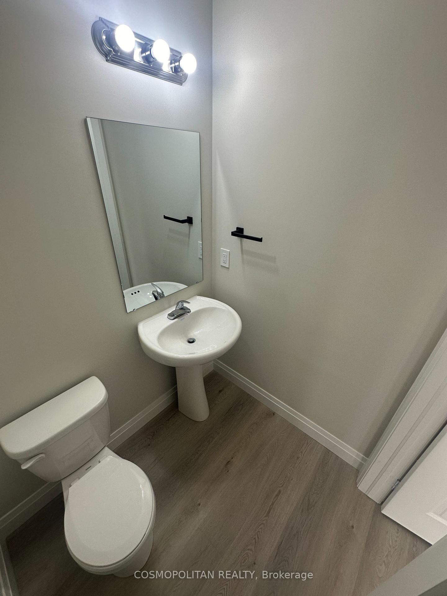 Photo 11 of 64 Keystone Trail, Welland, Lincoln/Crowland — HOMEH
