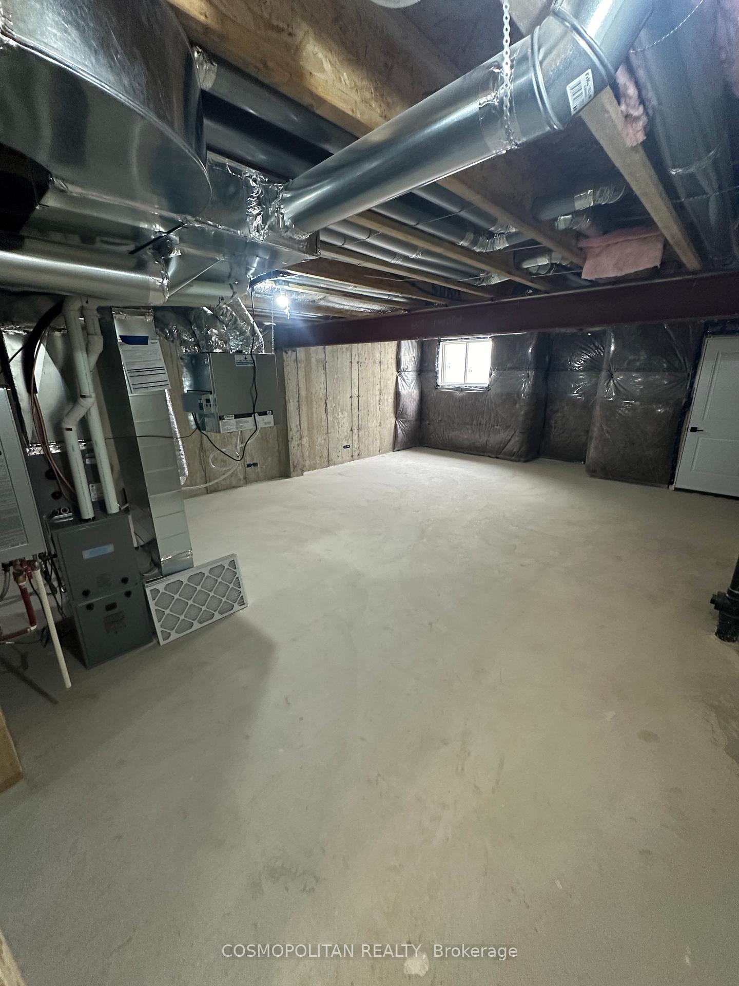 Photo 26 of 64 Keystone Trail, Welland, Lincoln/Crowland — HOMEH