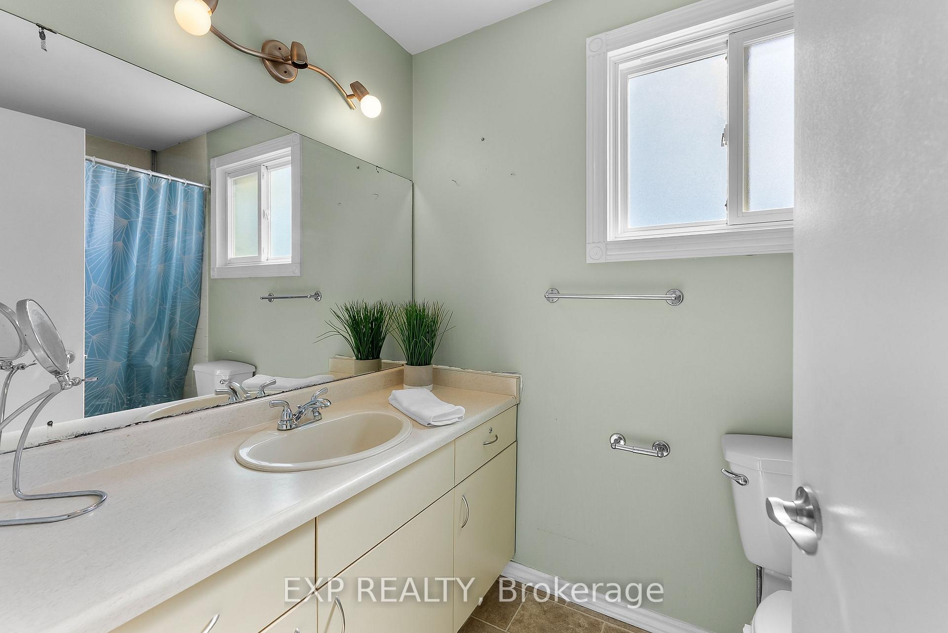Photo 14 of 24 Station Street, Welland, Broadway — HOMEH
