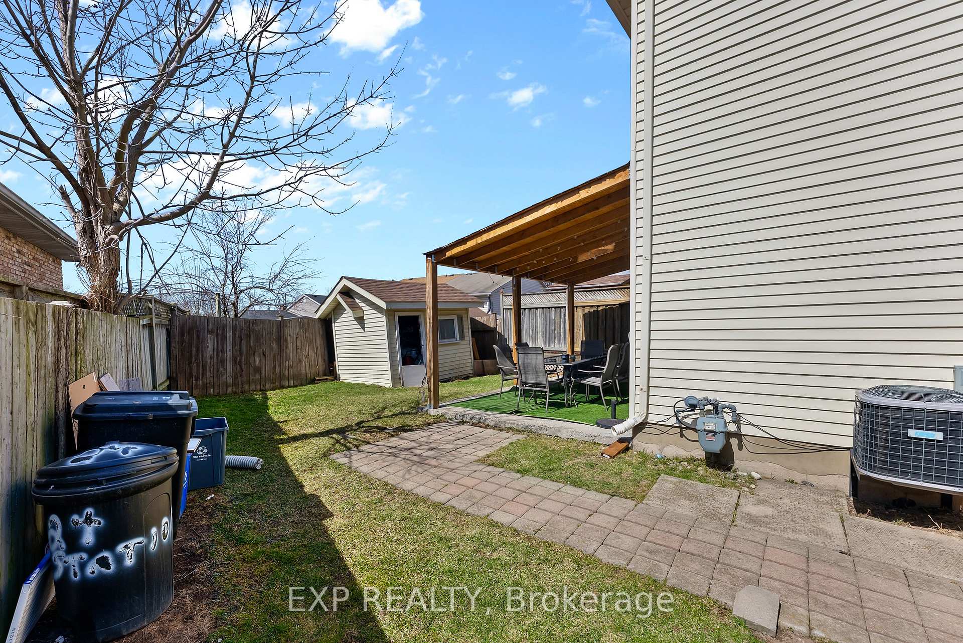 Photo 19 of 24 Station Street, Welland, Broadway — HOMEH
