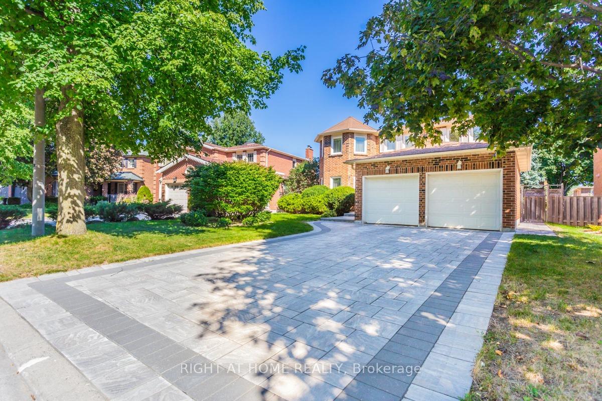 Photo 2 of 32 Hemlock Drive, Markham, Raymerville — HOMEH