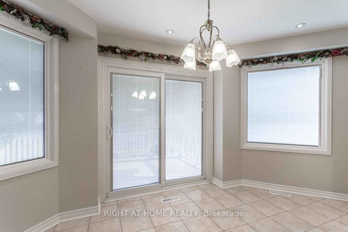 Photo 9 of 32 Hemlock Drive, Markham, Raymerville — HOMEH