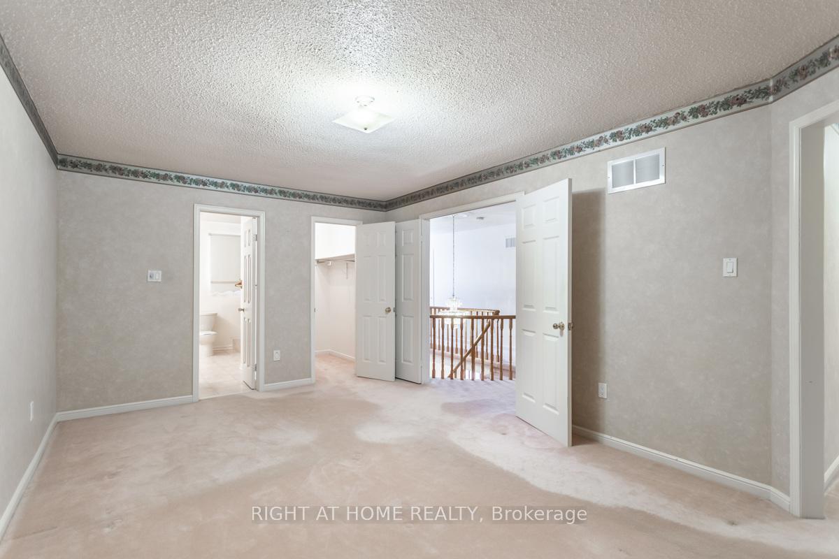 Photo 14 of 32 Hemlock Drive, Markham, Raymerville — HOMEH